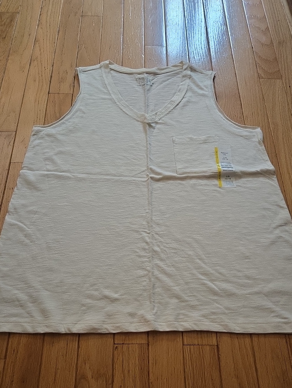Time and Tru Cream Sleeveless Tank with Pocket